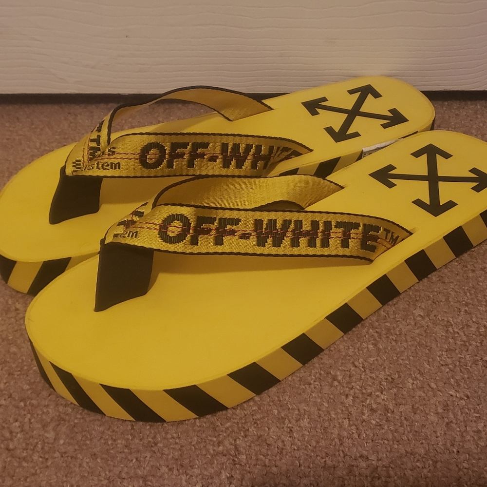 Off-White Yellow Flip Flops size 12.5